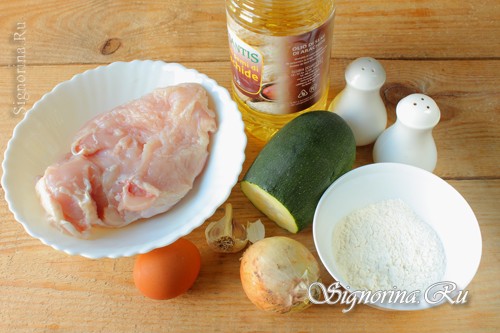 Ингредиенты для приготовления куриных котлет с кабачком фото 1