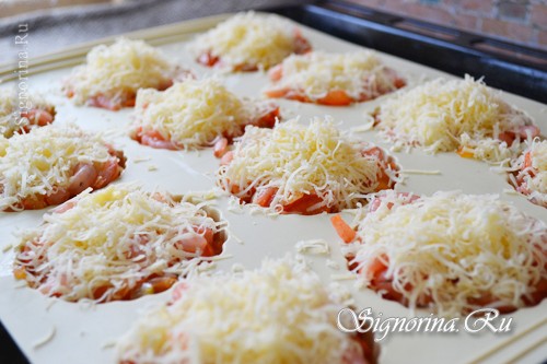 Посыпать мини пиццы с креветками сыром фото 12