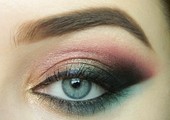 Вечерний макияж для голубых глаз на перламутровых текстурах: урок пошагово с фото