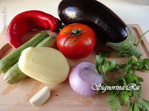 Ингредиенты для приготовления овощного греческого рагу бриам 