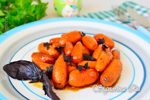 Глазированная мини морковка с медом