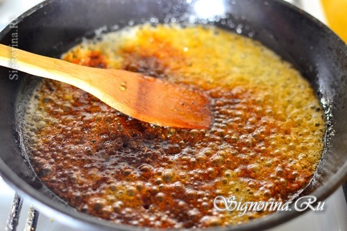 Добавляем соевый соус, сахар и мед фото 2