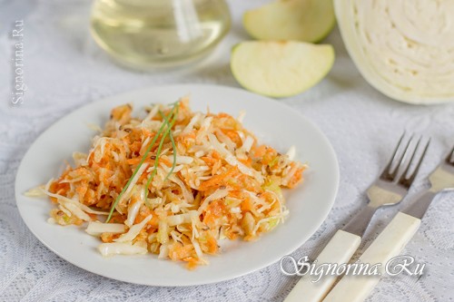 диетический салат из капусты с морковью и яблоком рецепт фото