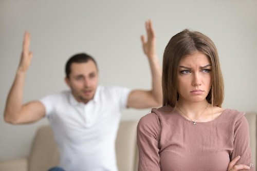 6 признаков того, что ваш мужчина уничтожает вас