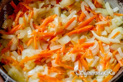 Обжарьте морковь и лук, фото 3